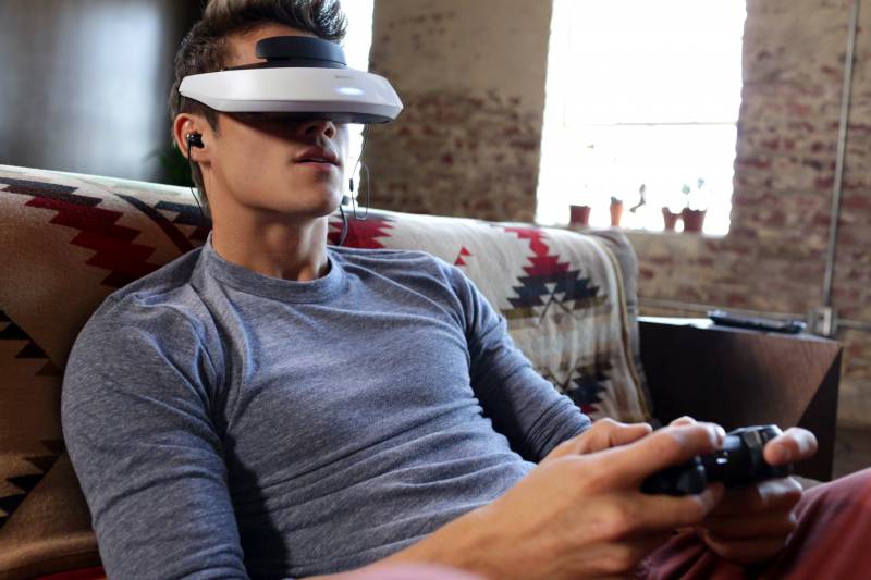 Gogle wirtualnej rzeczywistości Sony gotowe do pokazu w marcu?