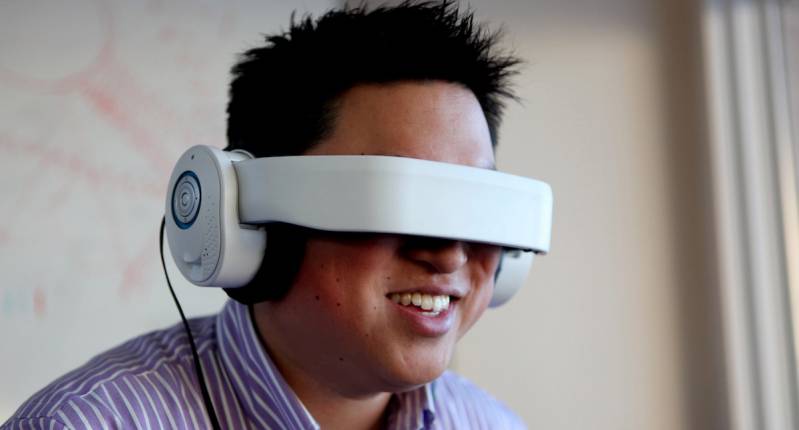 Gogle VR do Xboksa One? Microsoft nie odpuszcza Sony