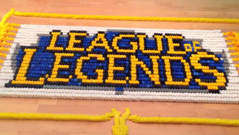 Twórcy cheaterskiego serwisu LeagueSharp muszą zapłacić 10 mln dolarów odszkodowania Riot Games