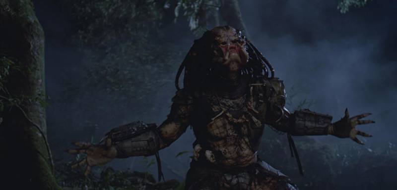Kolejną dodatkową postacią w najnowszym Mortal Kombat będzie...Predator! - gamedot.pl