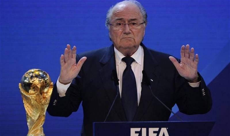 Afera w FIFA już odtworzona w grach! - gamedot.pl