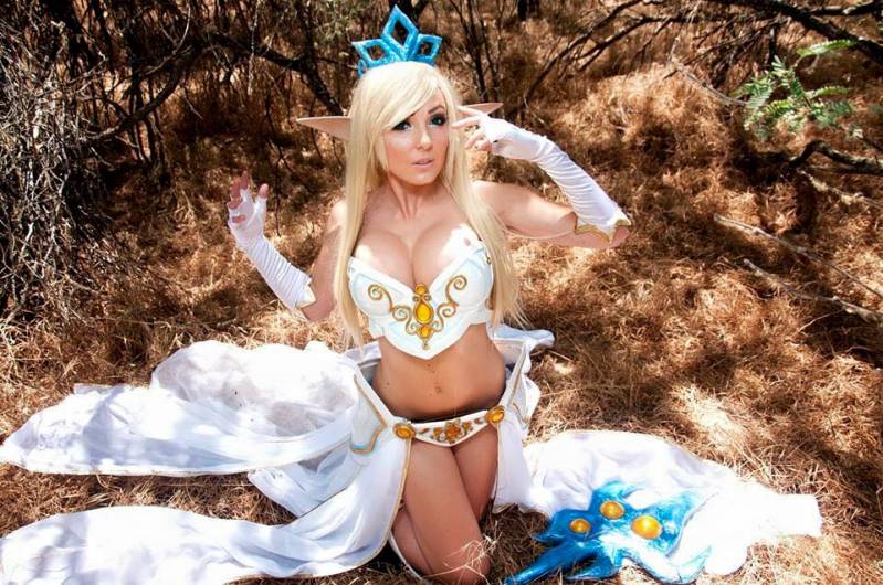 TOP 10 najpopularniejszych cosplayerek