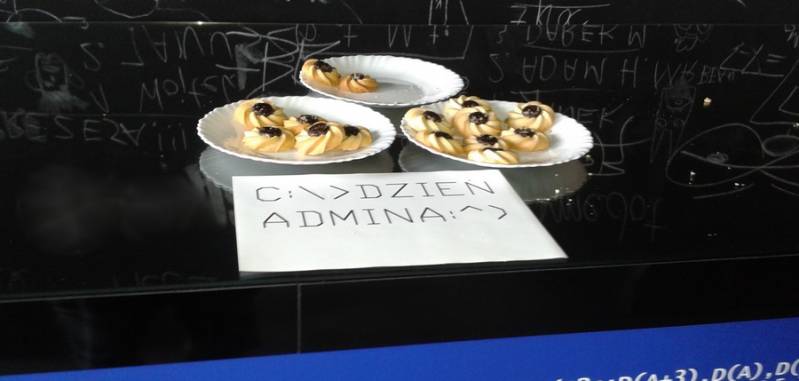 Dziś międzynarodowy dzień Administratora Systemu! Przytulcie swoich adminów