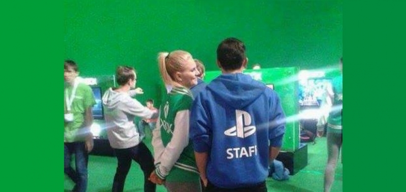 Zdjęcie Romea (PS4) i Julii (XOne) z targów Warsaw Games Week obiega świat