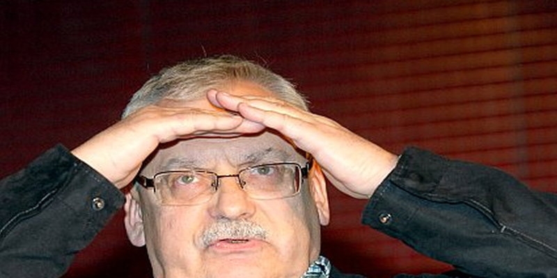 Sapkowski rozlicza autora niewydanej gry Wiedźmin sprzed 20 lat. Oberwało się również graczom komputerowym