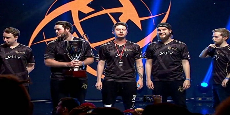 Counter-Strike: po usunięciu z drużyny profesjonalny gracz udowodnił kompanom, że popełnili błąd