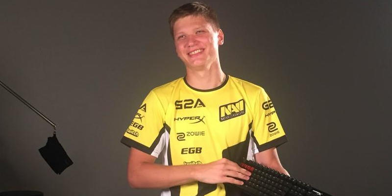 Counter-Strike: jak wygrać pojedynek 1 na 1? Wyrzuć swój karabin!