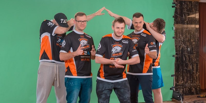 Virtus.pro zapewnia sobie awans do fazy pucharowej na turnieju w Moskwie