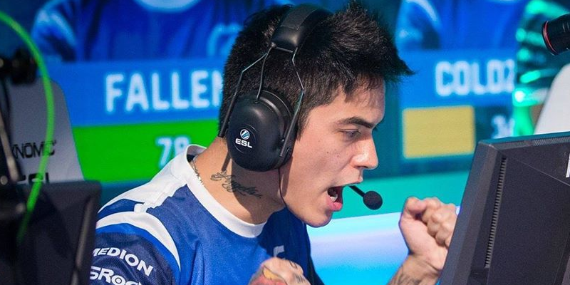 Counter-Strike: Dwukrotny zwycięzca majora został wydalony z drużyny. Dowiedział się o tym z  portalu informacyjnego