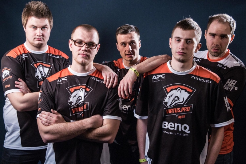 Virtus.pro wygrało z Fnatic i jest o krok od ćwierćfinałów PGL Major 2017!
