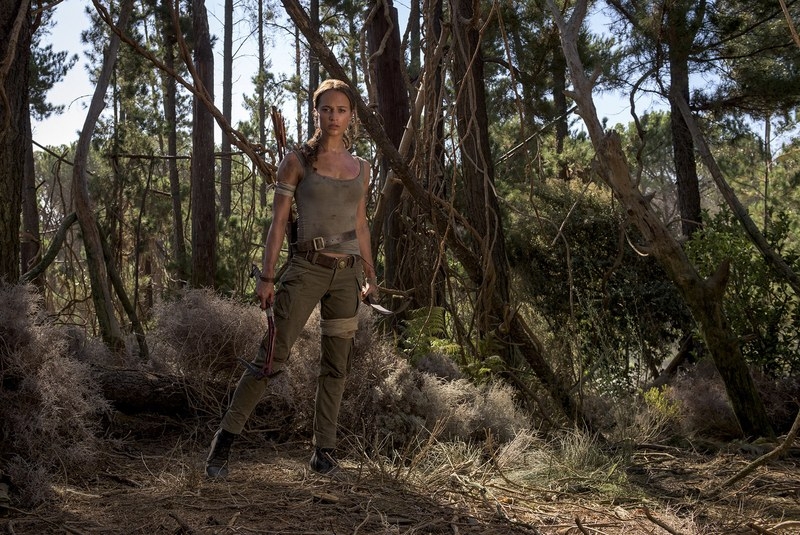 Alicie Vikander jako Lara Croft na dwóch nowych zdjęciach