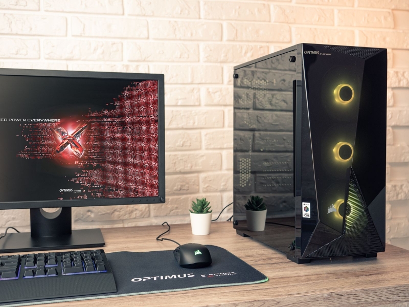 Optimus E-Sport GB450T-CR3 - wyważony desktop do zabawy i nauki