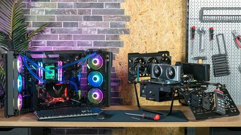 Cooler Master: premiera MasterFrame 700 - obudowa typu Open-Air