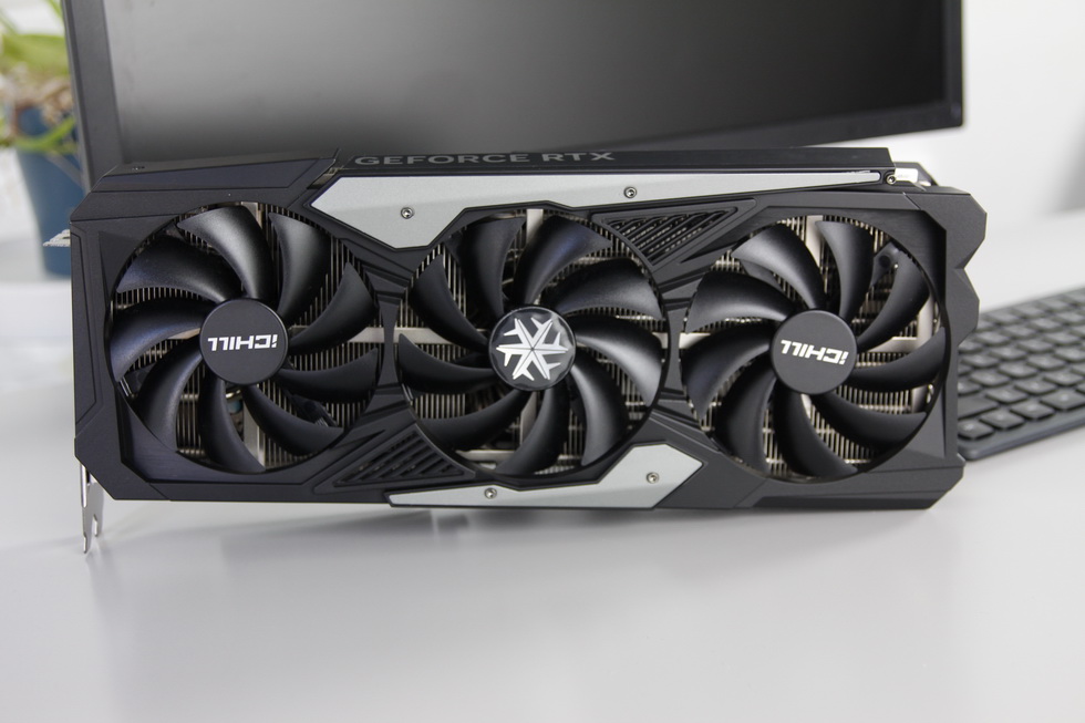 4070