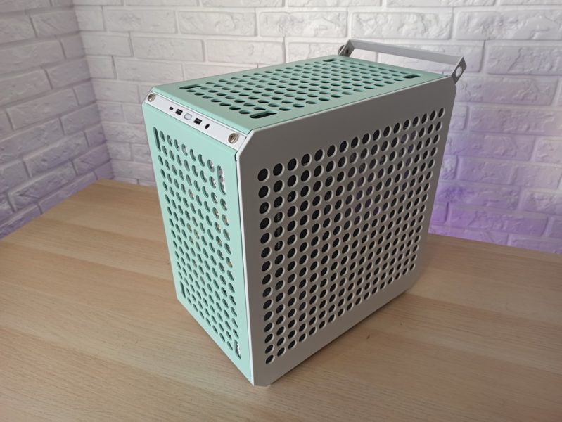 Test obudowy Cooler Master Qube 500 Flatpack Macaron Edition