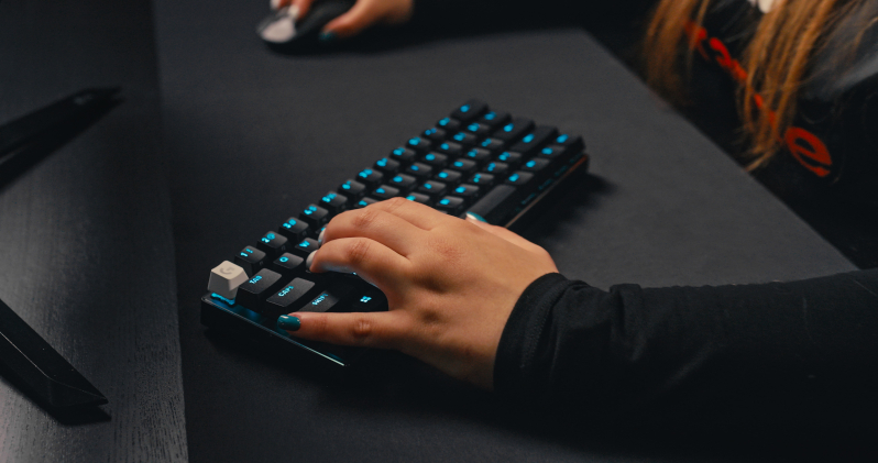 LOGITECH G prezentuje gamingową klawiaturę PRO X 60  z technologią KEYCONTROL